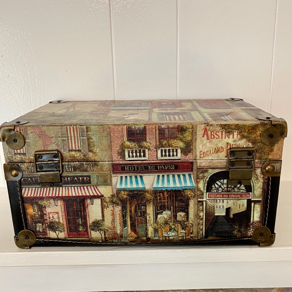 Antique Jewlery box necklace chain gold coins